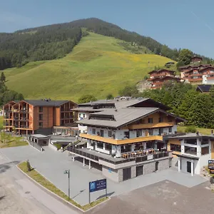 By Alps Saalbach-Hinterglemm